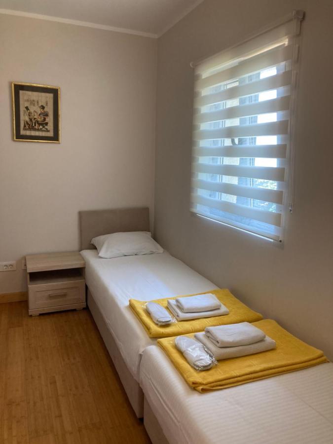 The View Apartment 3 Petrovac Bagian luar foto
