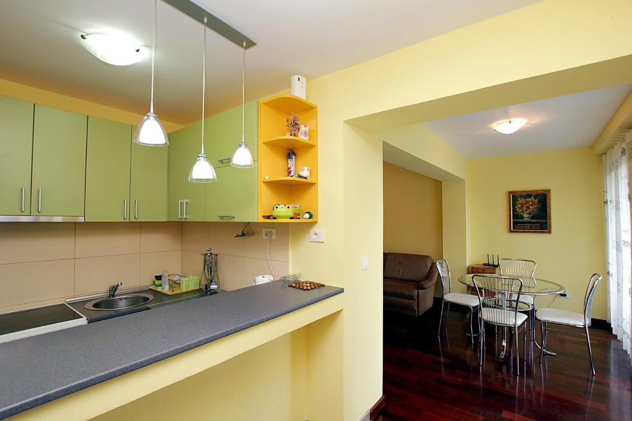 The View Apartment 3 Petrovac Bagian luar foto